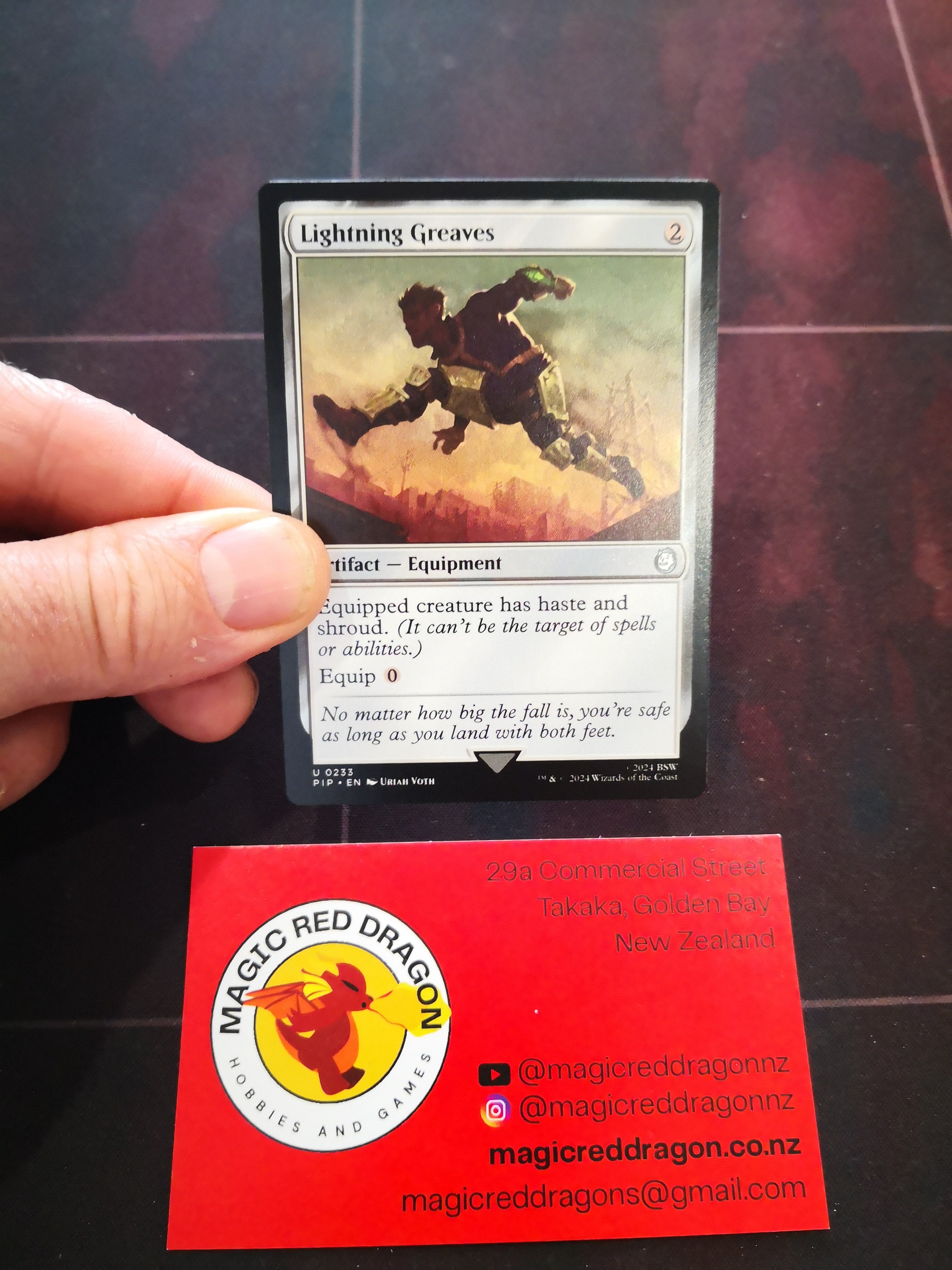 Lightning Greaves U 0298